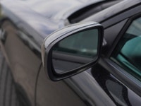 Key Features: ALLOY WHEELS, KEYLESS ENTRY, BLIND SPOT, POWER ADJUSTABLE SEATS, TRACTION CONTROL, MEM... (image 8)