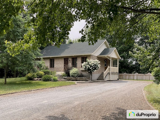 $430,000 - Bungalow for sale in Drummondville (St-Nicéphore) — photo 1