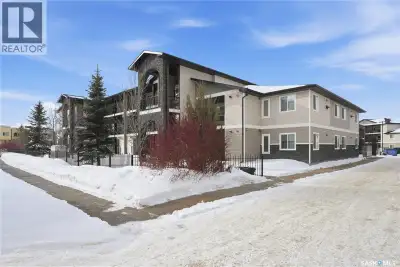 Welcome to #116-125 Willis Crescent, a beautifully maintained ground-floor condo in the established...