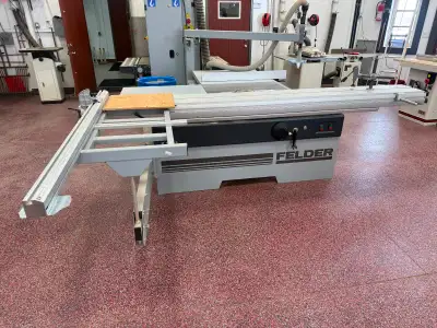 2016 Works great. One owner bought for hobby wood working so it is lightly used. Posting for my fath...