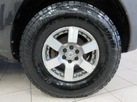 NISSAN XTERRA 2010 OFF-ROAD 4X4 MANUEL 6 RAPPORTS V6 4.0L TOUT ÉQUIPÉ AVEC 254 500 KM CERTIFIÉ ET N'... (image 8)