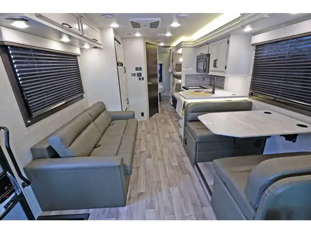 2023 Entegra Coach Odyssey 31F Bund Bed NEUF VR/RV Classe C 2023 in RVs & Motorhomes in Laval / North Shore - Image 5