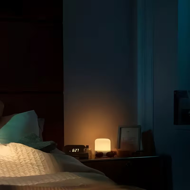LED Touch Bedside Lamp, Portable Touch Night Light in Indoor Lighting & Fans in Mississauga / Peel Region - Image 10