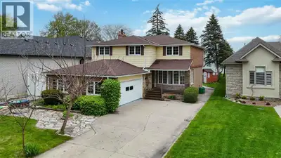 Located along the shores of Lake Huron, 2088 Lakeshore Road offers an incredible opportunity to enjo...