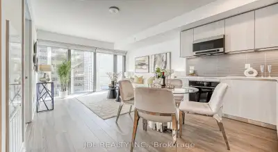 Price: $687,000 / $2,606/mo BEST PRICE for the same layout in the building!! Very good choice for in...