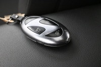 2025 HYUNDAI ELANTRA PREFERRED WITH TECH PACKAGE â€¢ CLEAN CARFAX â€” NO REPORTED ACCIDENTS OR DAMAG... (image 4)