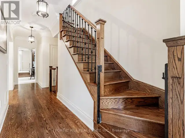 31 LATIMER AVENUE Toronto (Lawrence Park South), Ontario62864757652481124