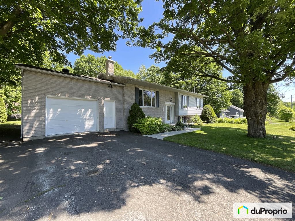 $678,000 - Bungalow for sale in Granby — photo 2