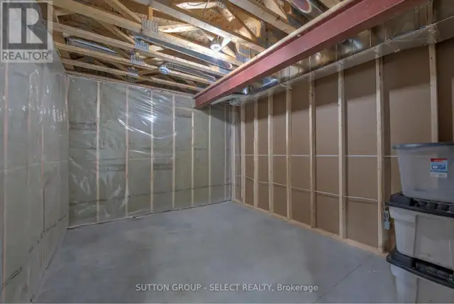 19 LOIS COURT Lambton Shores (Grand Bend), Ontario in Houses for Sale in Grand Bend - Image 39