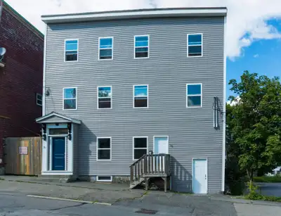https://www.pomm.ca/properties/31-peters-st-apt-5/ Available July 1st! In the heart of Uptown Saint...