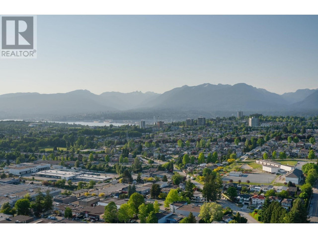 4208 1888 GILMORE AVENUE Burnaby, British Columbia in Condos for Sale in Burnaby/New Westminster - Image 2