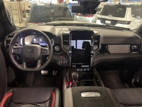 DIAMOND BLACK CRYSTAL PEARLCOAT,BED UTILITY GROUP -inc: 4 MOPAR Adjustable Cargo Tie-Down Hooks Exte... (image 5)