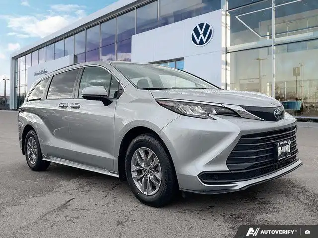 2022 Toyota Sienna LE | Cross-Traffic Alert | Heated Seats in Cars & Trucks in Tricities/Pitt/Maple - Image 8