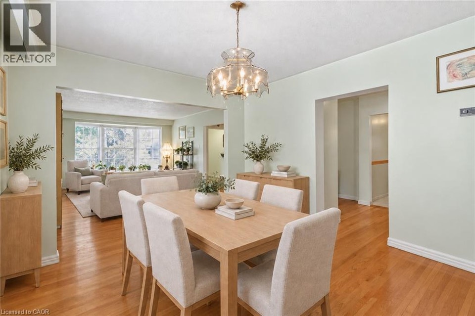 4-Bedroom 5-Level Backsplit for Sale in North York|Double Garage, photo 4 of 6