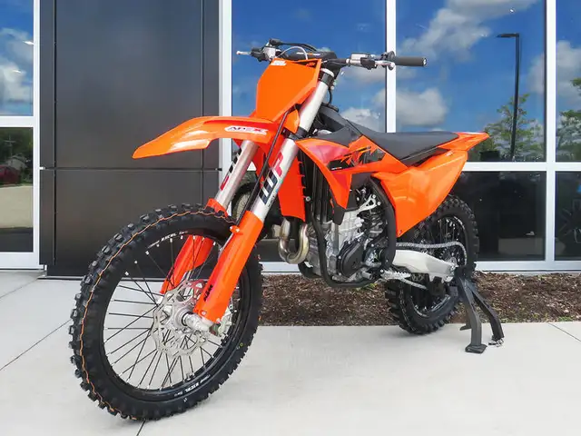 2025 KTM 450 SX-F in Dirt Bikes & Motocross in Cambridge - Image 3
