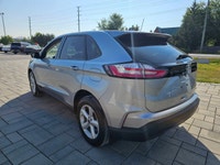 2022 Ford Edge SE AWD with 57,109 kms! Clean history with no accidents See Carfax report linked . We... (image 6)