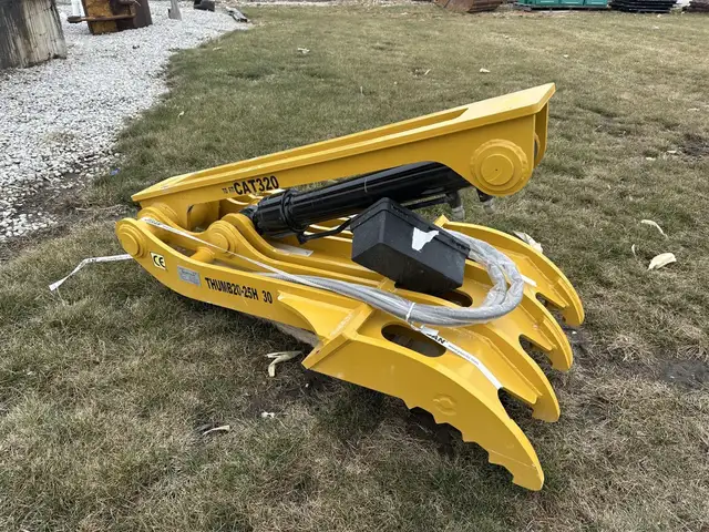 Hydraulic Excavator Thumb Grapple Heavy-Duty Weld-On Attachment in Heavy Equipment Parts & Accessories in Prince Albert - Image 6