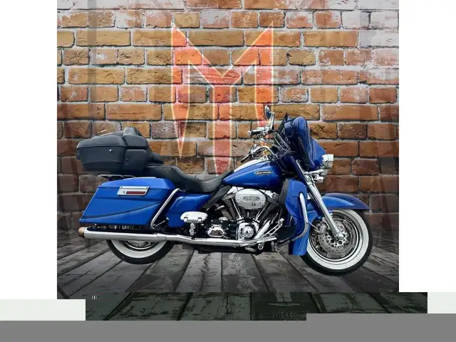 2007 Harley-Davidson ULTRA CLASSIC FLHTCUI in Sport Touring in Ottawa - Image 2