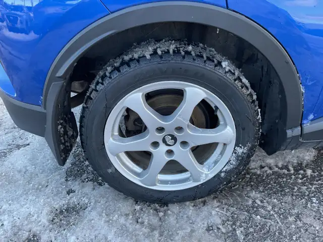 2019 Toyota C-HR in Cars & Trucks in Ottawa - Image 35