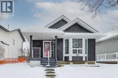 This well maintained four level split presents an outstanding opportunity for discerning buyers seek...