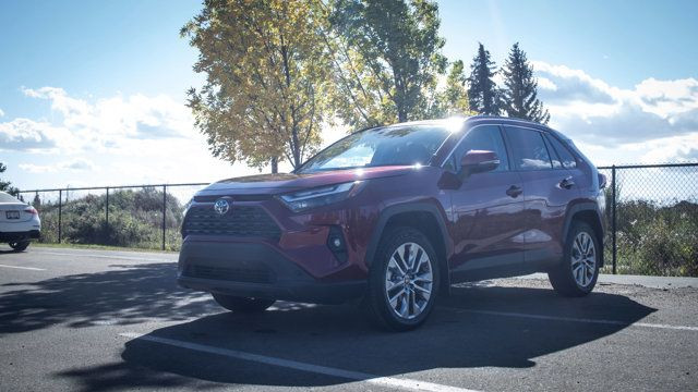 2022 Toyota RAV4 XLE in Cars & Trucks in Edmonton - Image 4