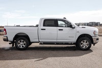 QUICK ORDER PACKAGE 2HZ -inc: Engine: 6.7L Cummins I-6 Turbo Diesel Transmission: 6-Speed Automatic,... (image 4)