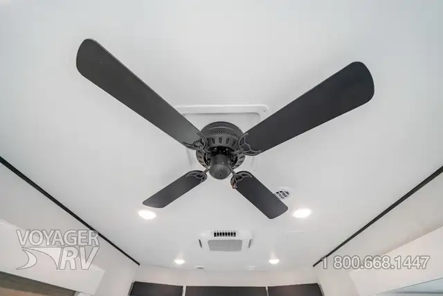 2026 Jayco Jay Flight 401FLTS Bungalow in Travel Trailers & Campers in Kelowna - Image 46