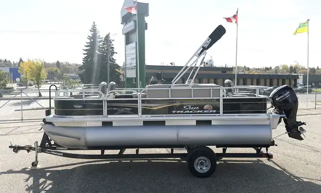 2021 Sun Tracker Bass Buggy 18 DLX Merc 40 4Stroke Command Thrus in Powerboats & Motorboats in Prince Albert - Image 4