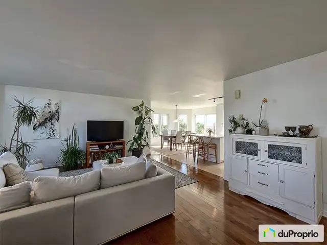 $649,000 - Bungalow for sale in St-Marc-sur-Richelieu in Houses for Sale in Longueuil / South Shore - Image 3
