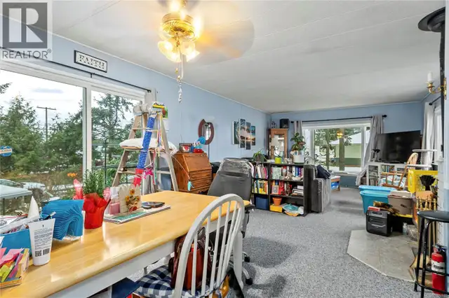 A 3160 Island Hwy N Campbell River, British Columbia in Houses for Sale in Campbell River - Image 6