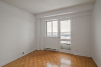 Akelius studio apartment for rent. Located near ave Mont-Royal in the Plateau Mont-Royal neighborhoo... (image 5)