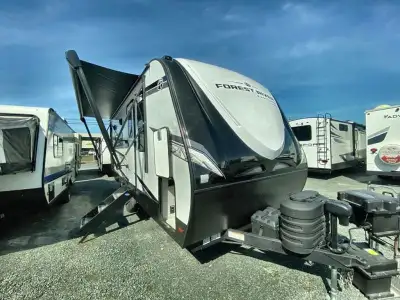 EAST TO WEST Alta travel trailer 1900MMK highlights: Queen Murphy Bed Shower Skylight Pass-Through S...