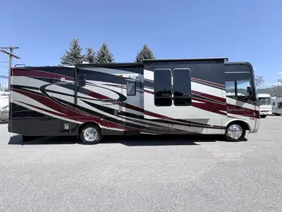 2013 Forest River Georgetown 378TS Travel in comfort and style with the Forest River Georgetown 378T...