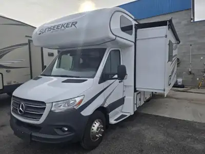 Forest River Sunseeker MBS Class C diesel motorhome 2400T highlights: Full Rear Bath 12V Bedroom TV...