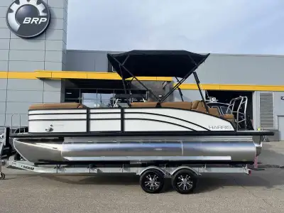 2027 Harris Cruiser 210 SL 325Built for making memories on the water, the Harris Cruiser Series comb...