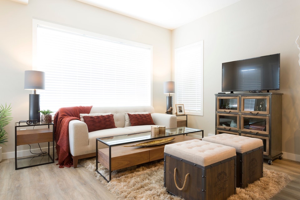 Element Townhomes on Eaglewood - 1 Bed Studio Townhome House for 3