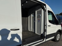 Under Full Factory Warrnaty 35,000 Kms from new. Fully Loaded with power options, divider, bluetooth... (image 9)