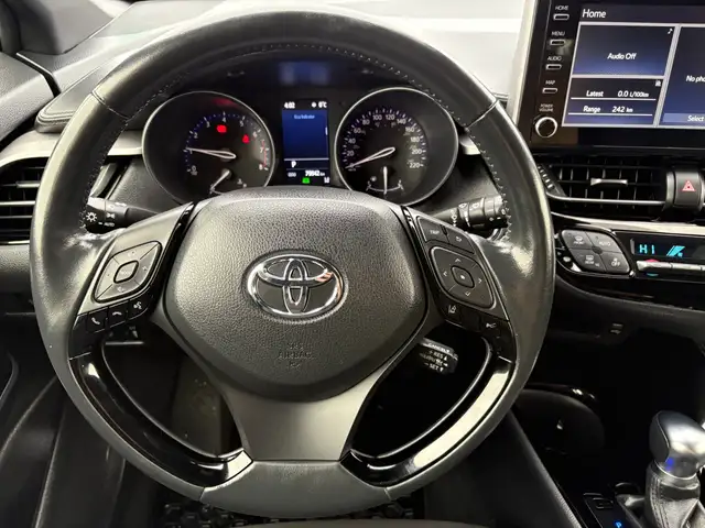 2021 Toyota C-HR XLE Premium Remote Starter! Backup Camera! H... in Cars & Trucks in Moncton - Image 15
