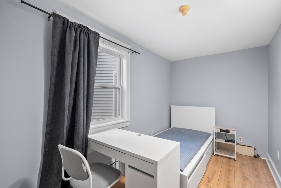 Dartmouth Fully Furnished Room for Rent 2