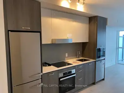 Price: $549,000 / $2,083/mo Luxury Distinction Boutique Condos at the Heart of Midtown Toronto! Loca...