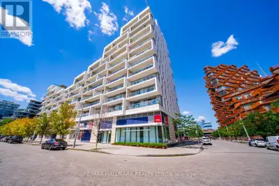 Experience luxury waterfront living in the prestigious Aquabella by Tridel. This exceptional LEED Pl...