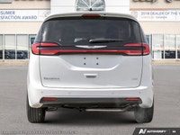 This Chrysler Pacifica boasts a Regular Unleaded V-6 3.6 L/220 engine powering this Automatic transm... (image 5)