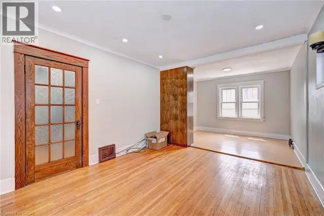 147 COURTLAND Avenue E Kitchener, Ontario in Houses for Sale in Kitchener / Waterloo - Image 11