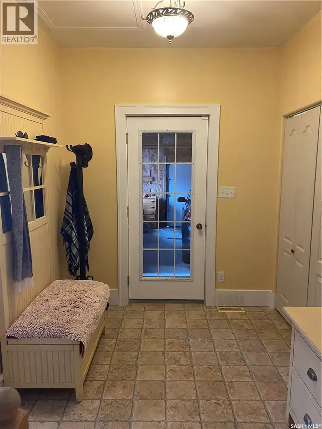 625 Centre STREET Shaunavon, Saskatchewan in Houses for Sale in Swift Current - Image 11