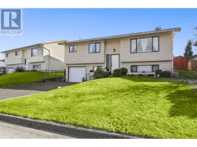 * PREC - Personal Real Estate Corporation. This charming 3-bed + den, 3-bath home is perfect for a y...