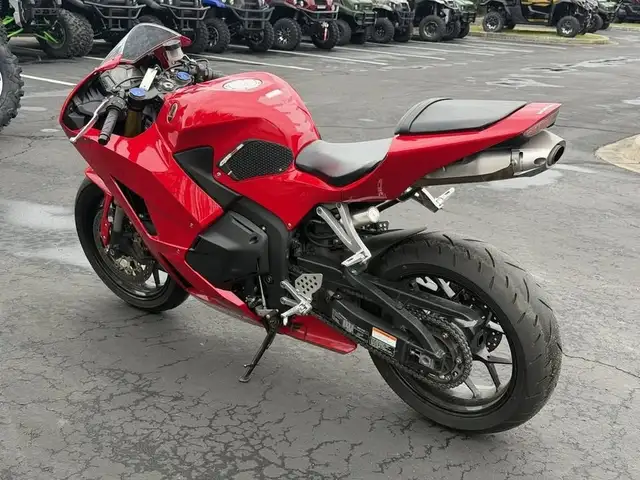 2024 HONDA CBR600RR - RED! in Street, Cruisers & Choppers in Thunder Bay - Image 3