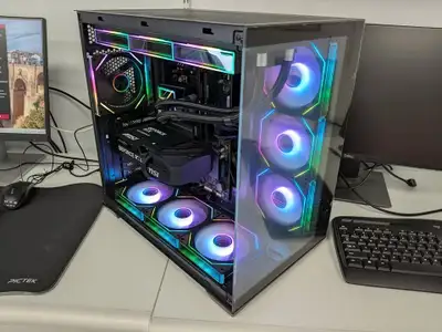 Uniway Gaming PC – AMD Ryzen 7 7800X3D, RTX 5070, 32GB RAM, View more