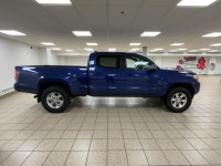 Introducing the 2022 Toyota Tacoma TRD Sport, a robust and stylish pickup truck that combines advanc... (image 5)