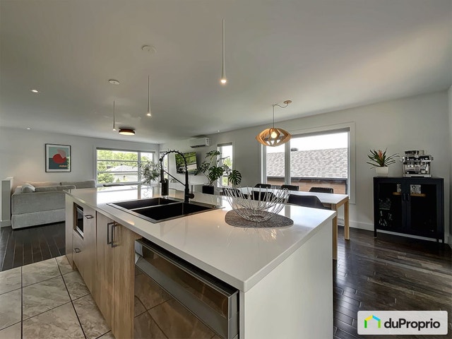 $697,000 - Bungalow for sale in St-Denis-De-Brompton — photo 3