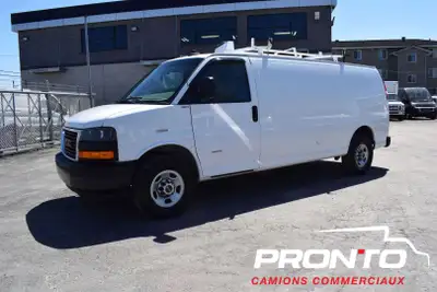 ** AC ** Camera de recul ** Allonger ** Hitch ** Support à échelle ** ** 141,000km Certifié ** 2.8L...